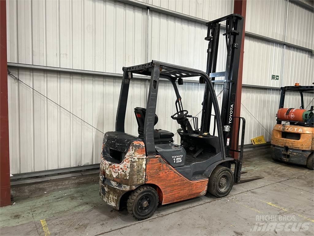 Toyota 02-8FDF15 Diesel trucks