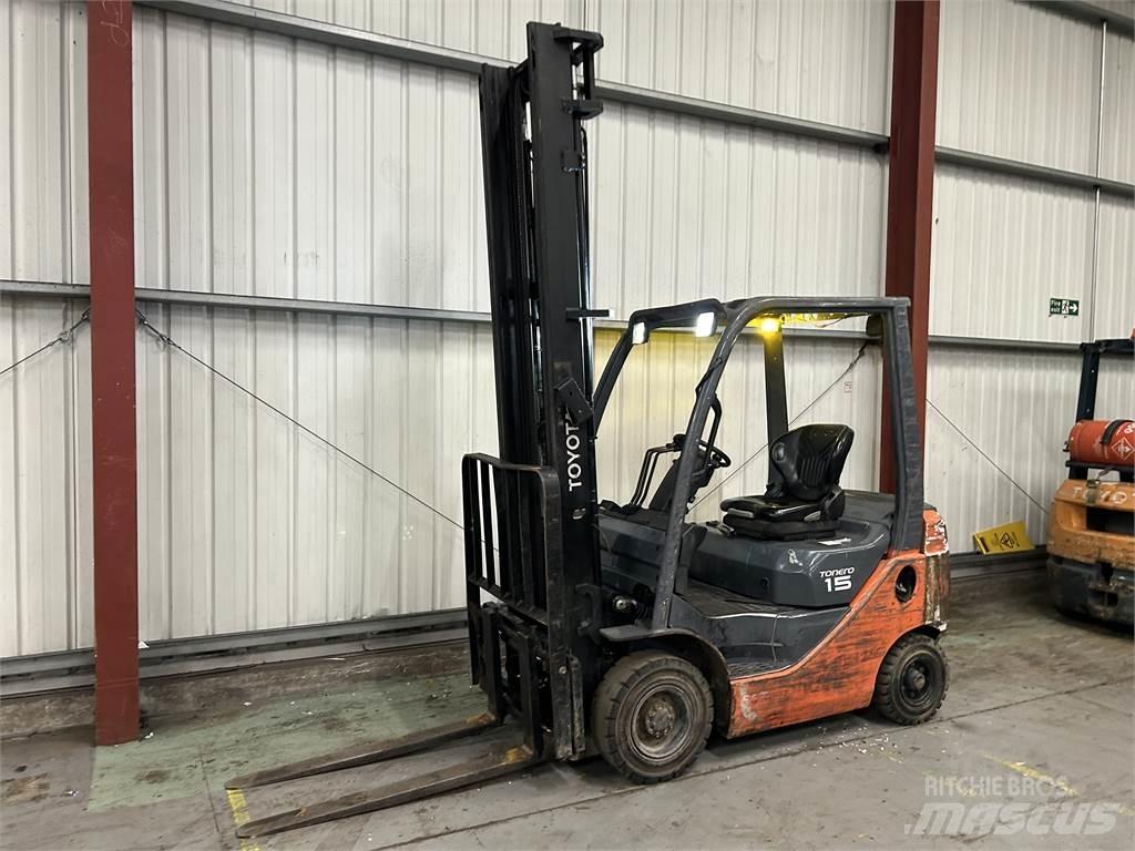 Toyota 02-8FDF15 Diesel trucks