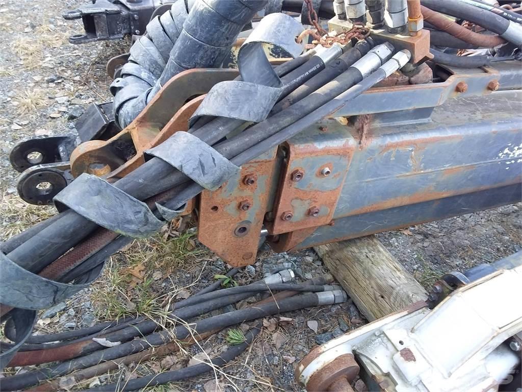 Loglift 210 Harvester cranes