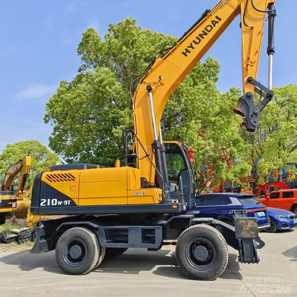 Hyundai 210w-9 Wheeled excavators