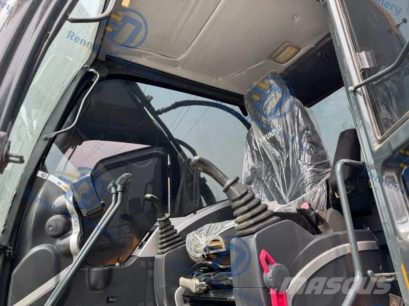 Hyundai 225 LC-9S Crawler excavators