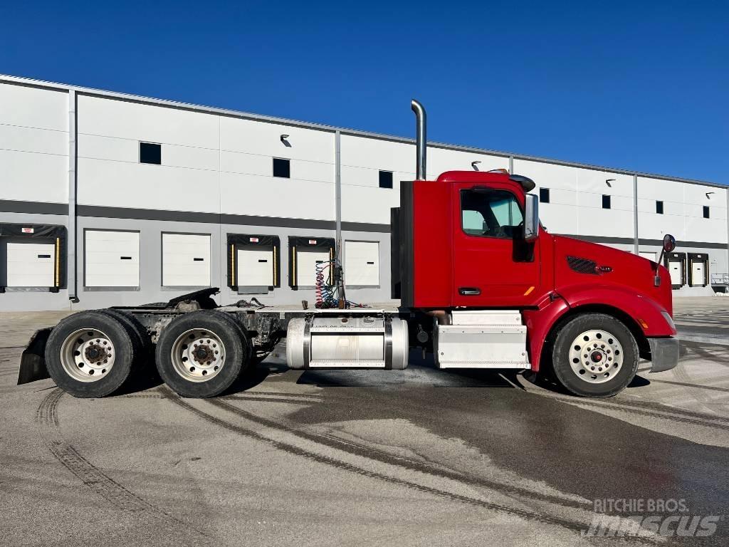 Peterbilt 579 Tractor Units