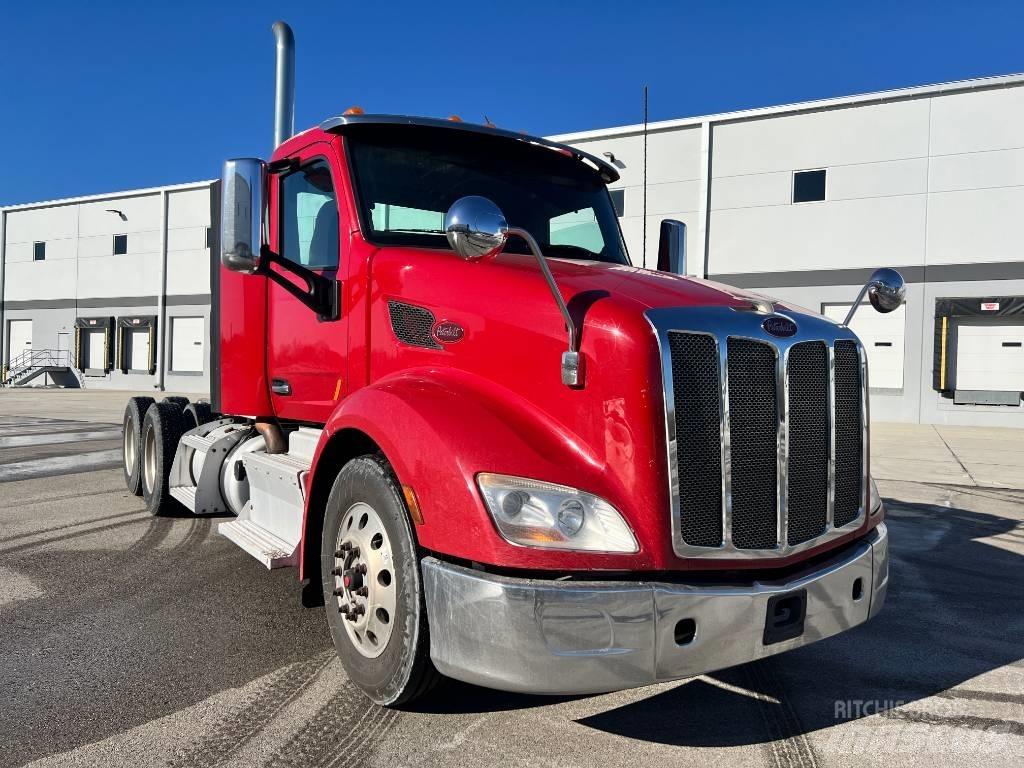 Peterbilt 579 Tractor Units