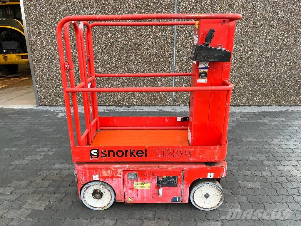 Snorkel TM 12 Vertical mast lifts