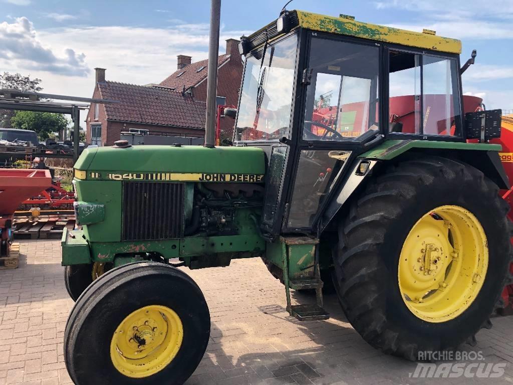 John Deere 1640 Tractors