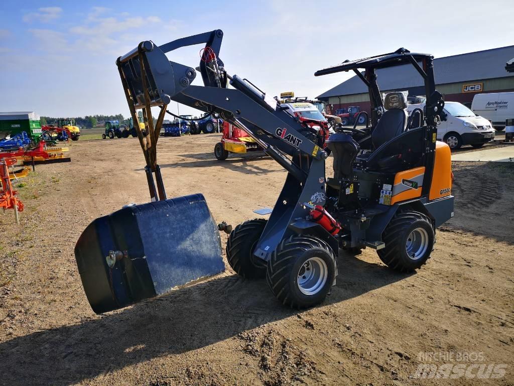 GiANT 1500 Multi purpose loaders