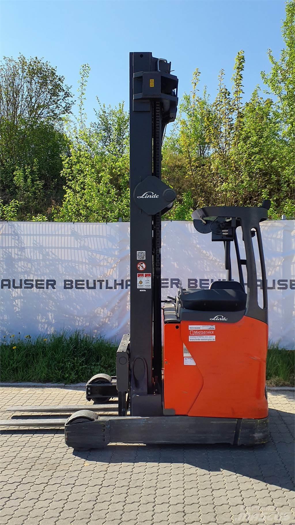 Linde R16HD Reach trucks