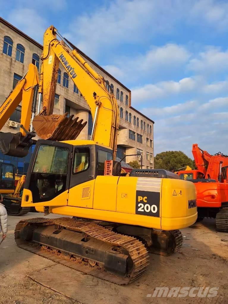Komatsu PC 200-7 Crawler excavators