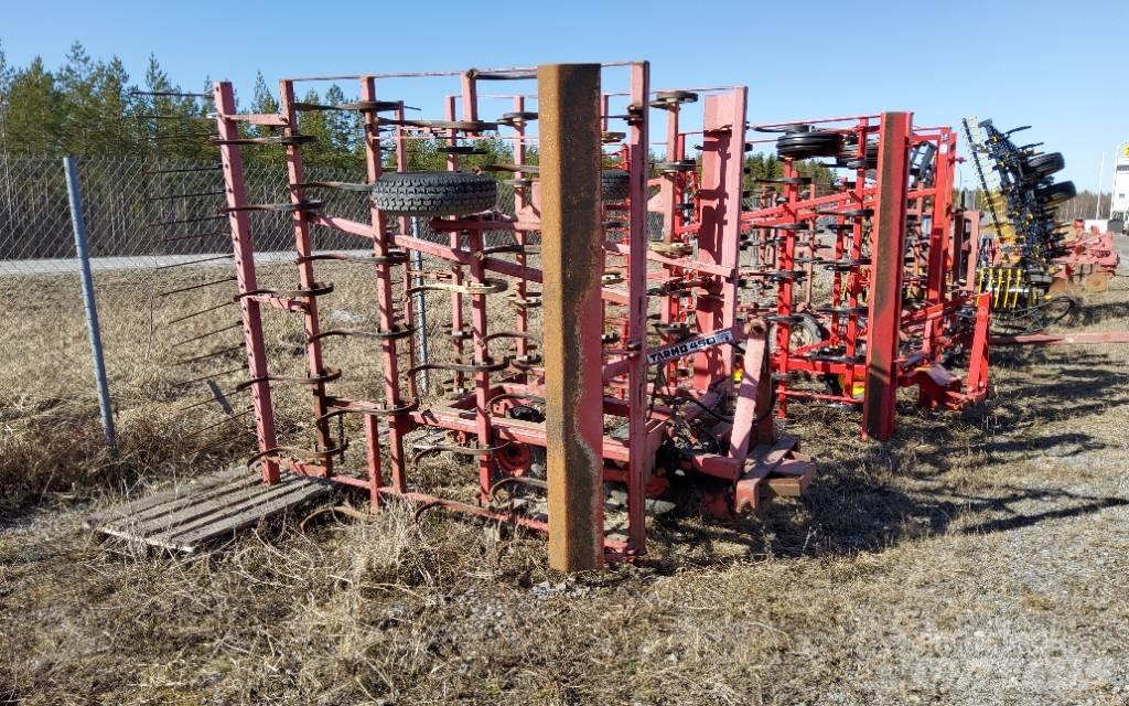 Tarmo 450 Harrows