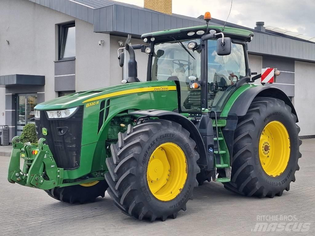 John Deere 8320 R Tractors