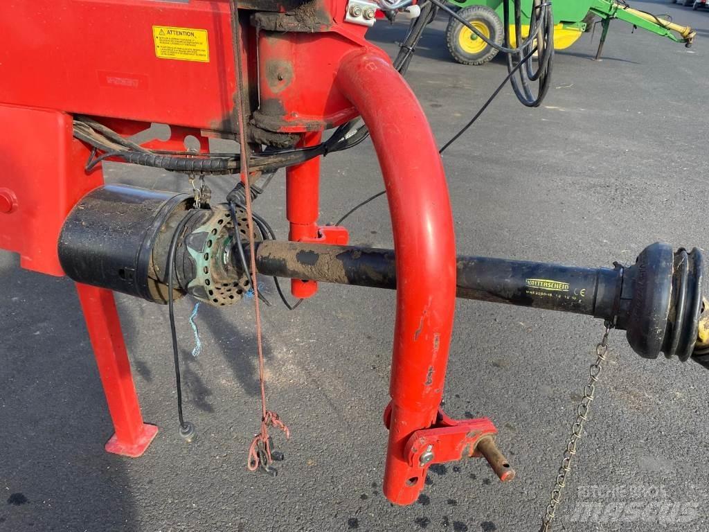 Kverneland 9476C Windrowers