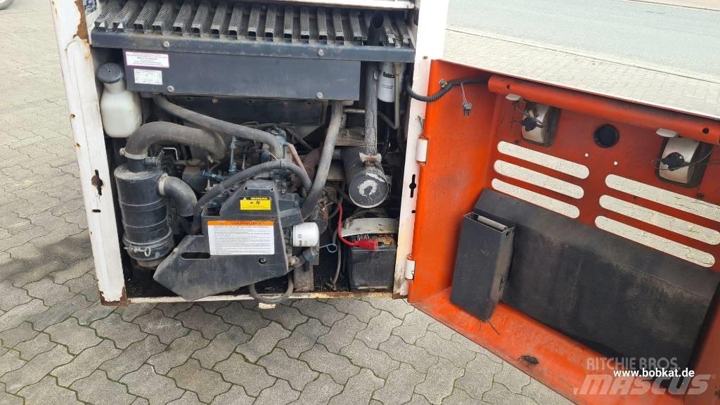 Bobcat 553 Skid steer loaders