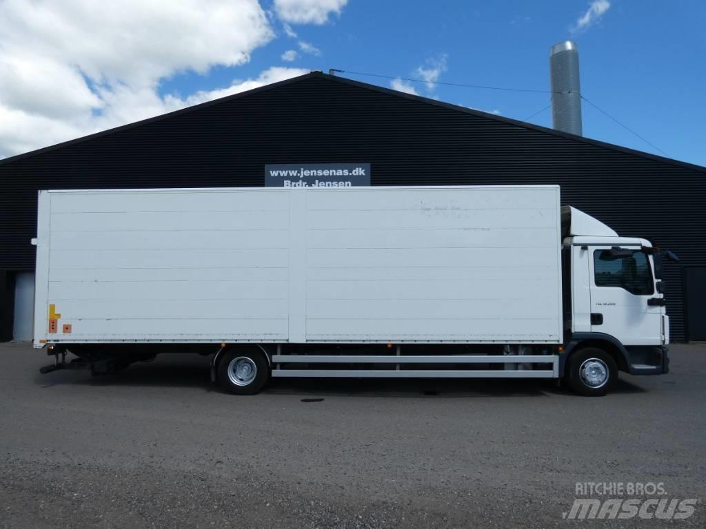 MAN TGL 12.220 Box body trucks