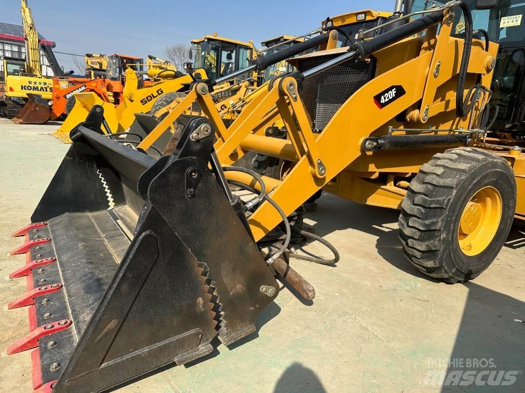 CAT 420 F ST Backhoe loaders