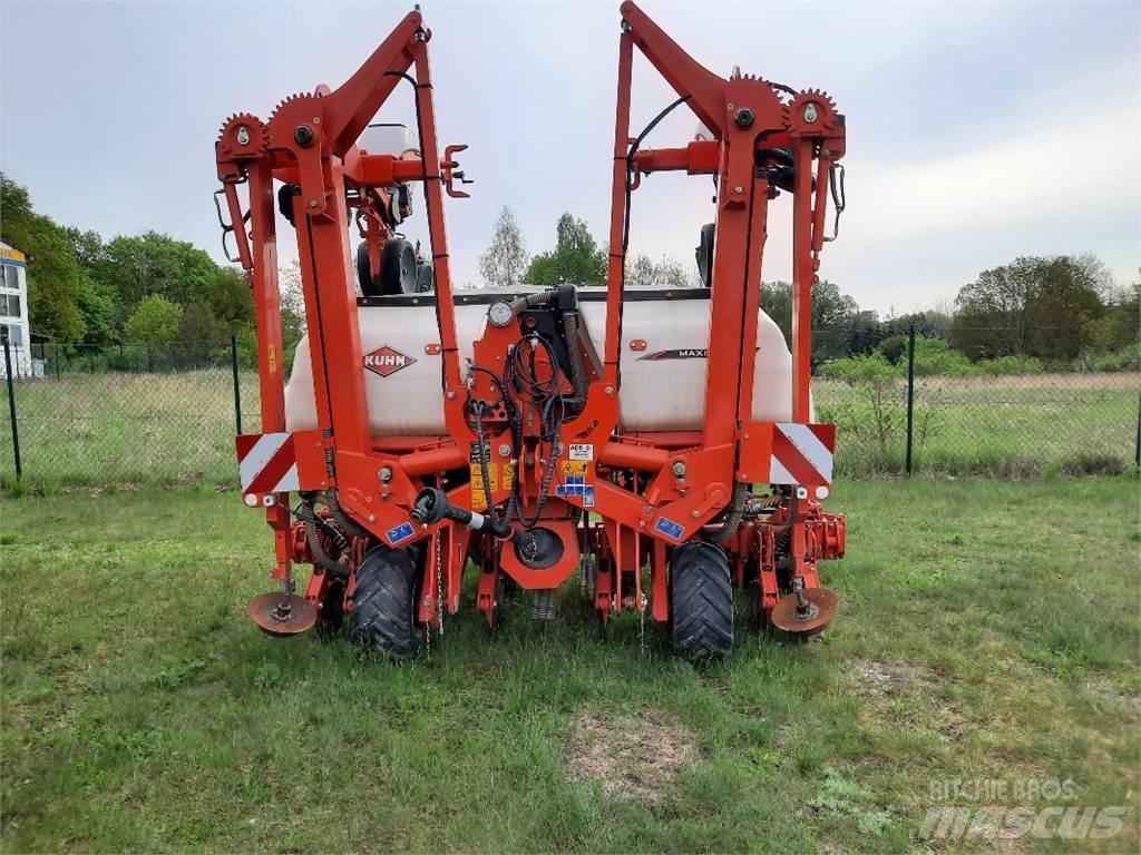 Kuhn Maxima 3RT Precision sowing machines