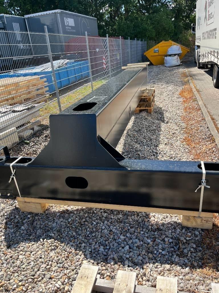 Elme 817 Reachstackers