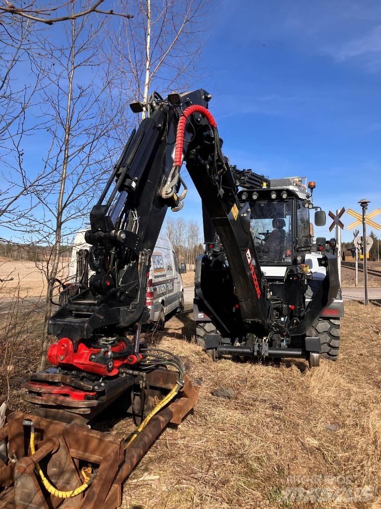 Huddig 1370 T Backhoe loaders