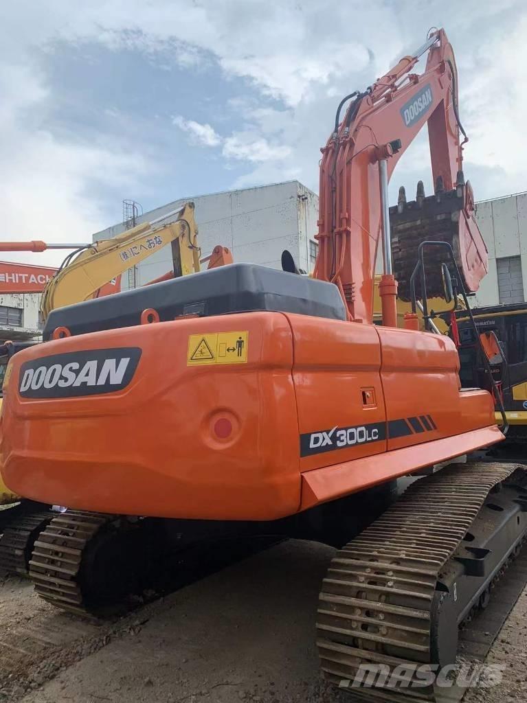 Doosan DX 225 Crawler excavators