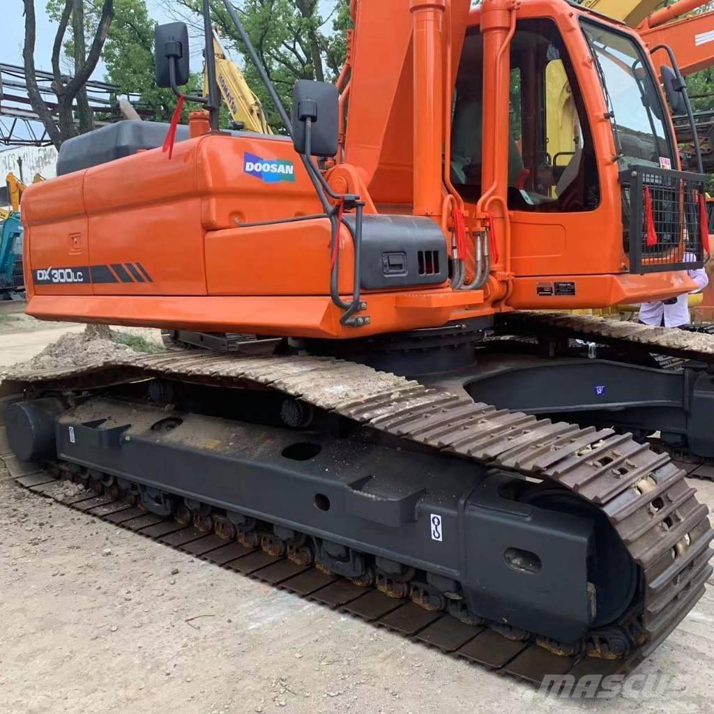 Doosan DX 225 Crawler excavators