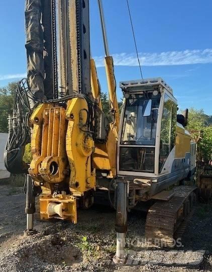 Bauer MBF 10 Piling rigs