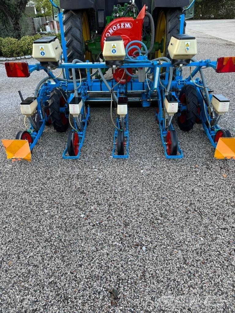 Monosem 5 file Precision sowing machines