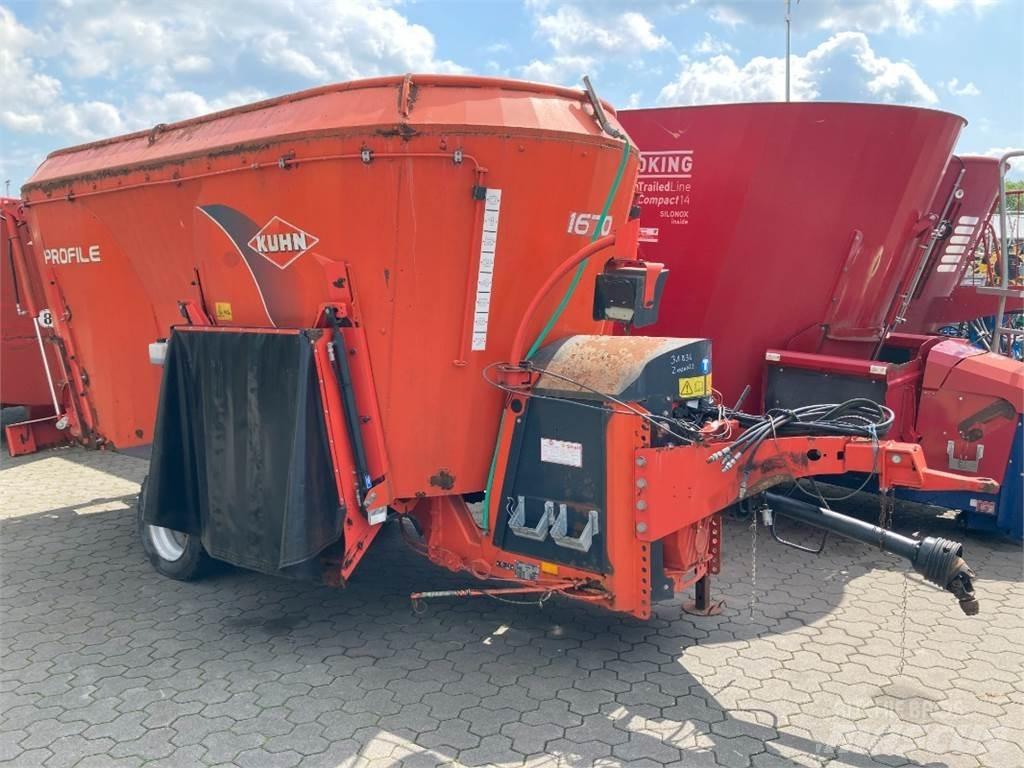 Kuhn Profile 1670 Mixer feeders