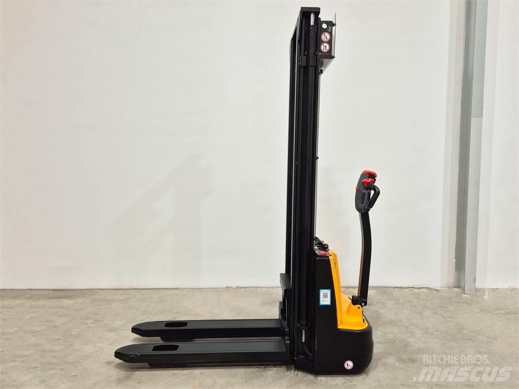  ESA121 2S360 Pedestrian stacker