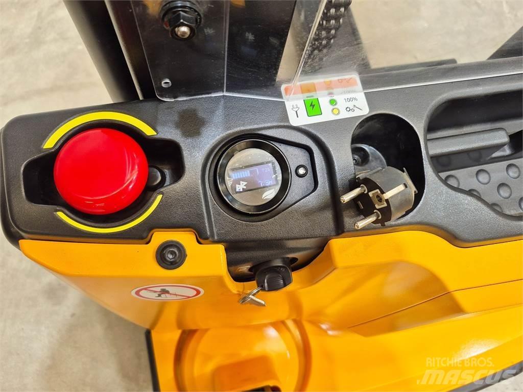  ESA121 2S360 Pedestrian stacker