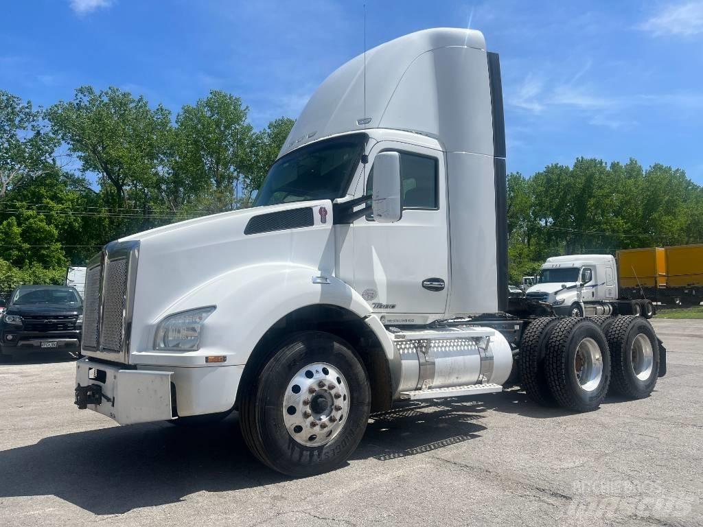 Kenworth T 880 Tractor Units