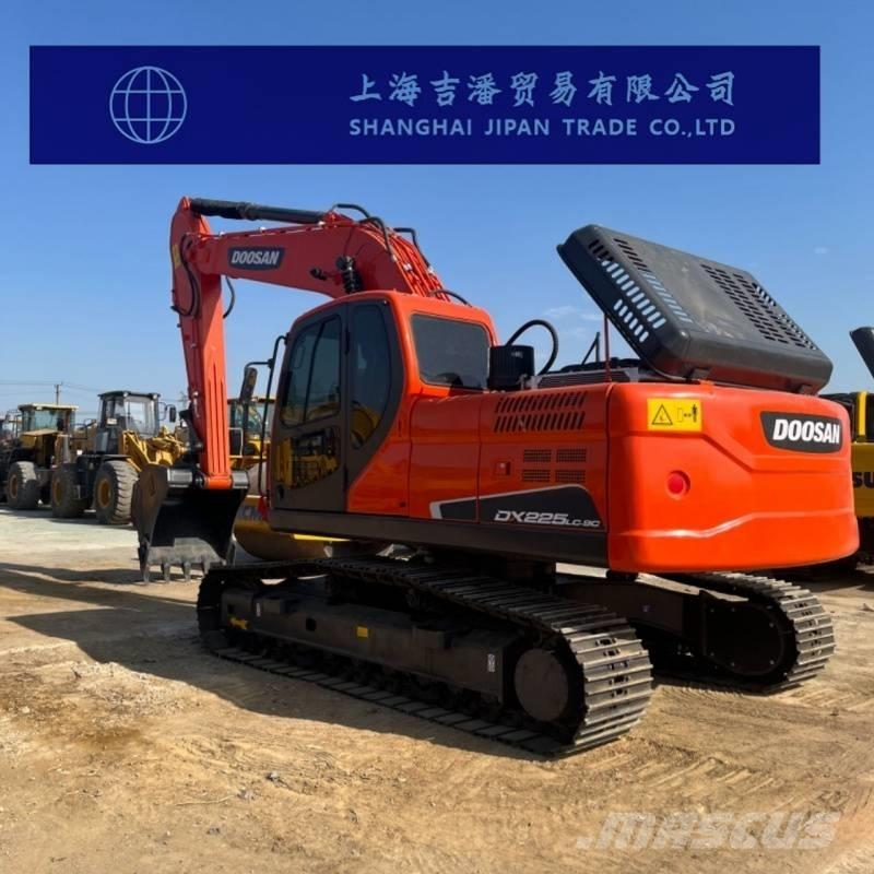 Doosan DX 225 LC Crawler excavators