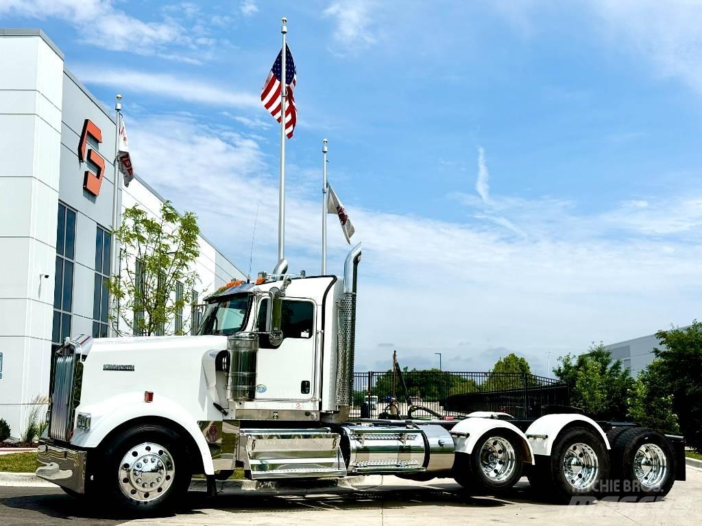Kenworth W 900 Tractor Units