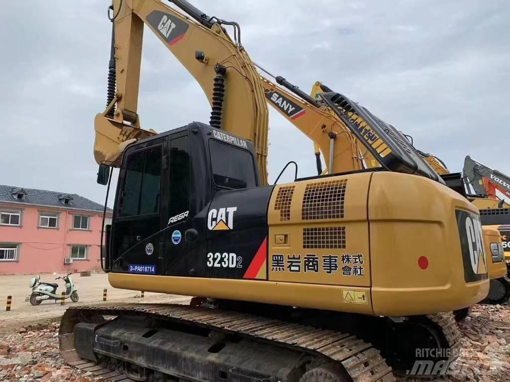 CAT 323 D L Crawler excavators