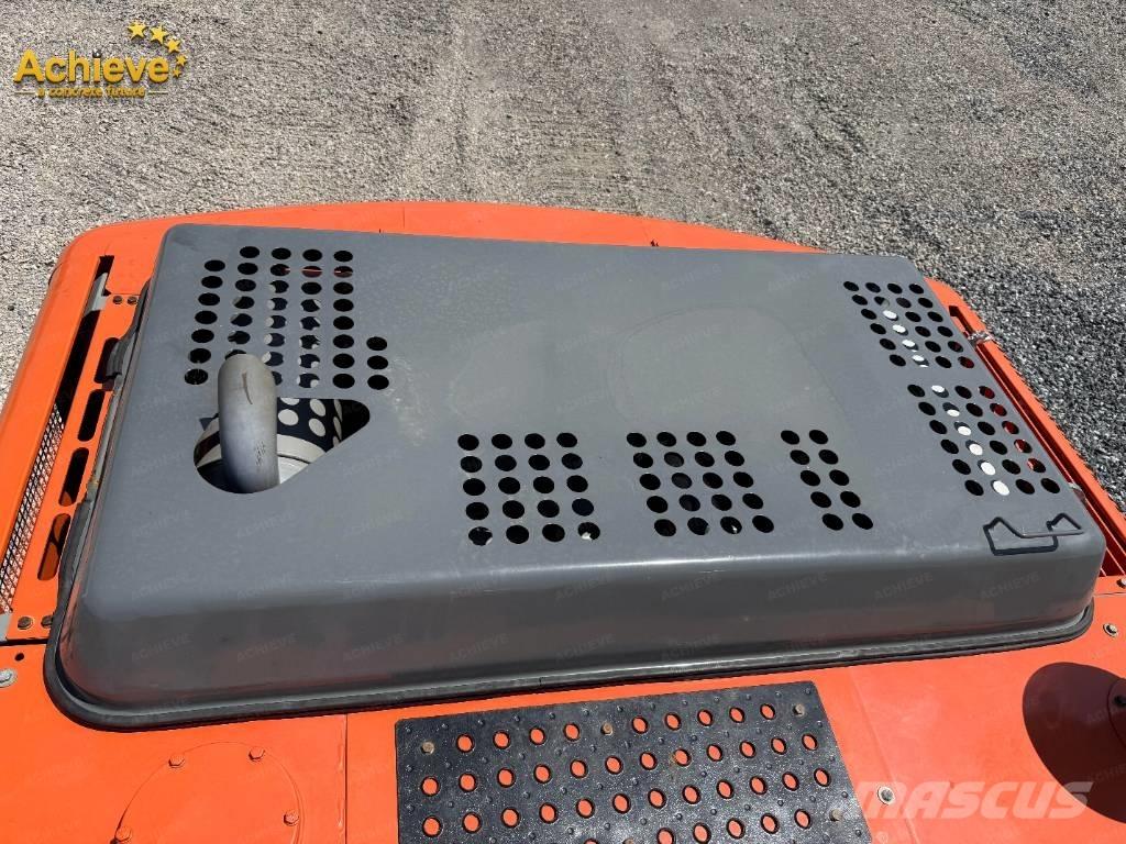 Hitachi ZX 210 Crawler excavators