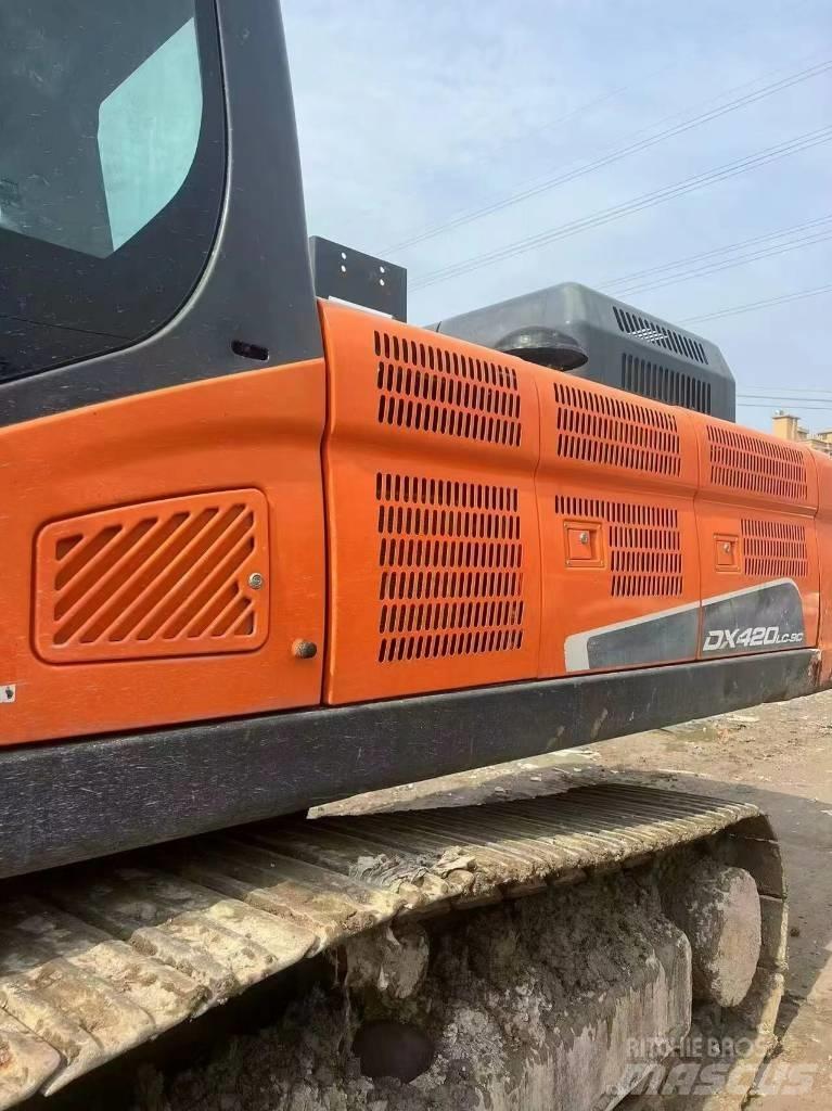 Doosan DX420LC Midi excavators  7t - 12t