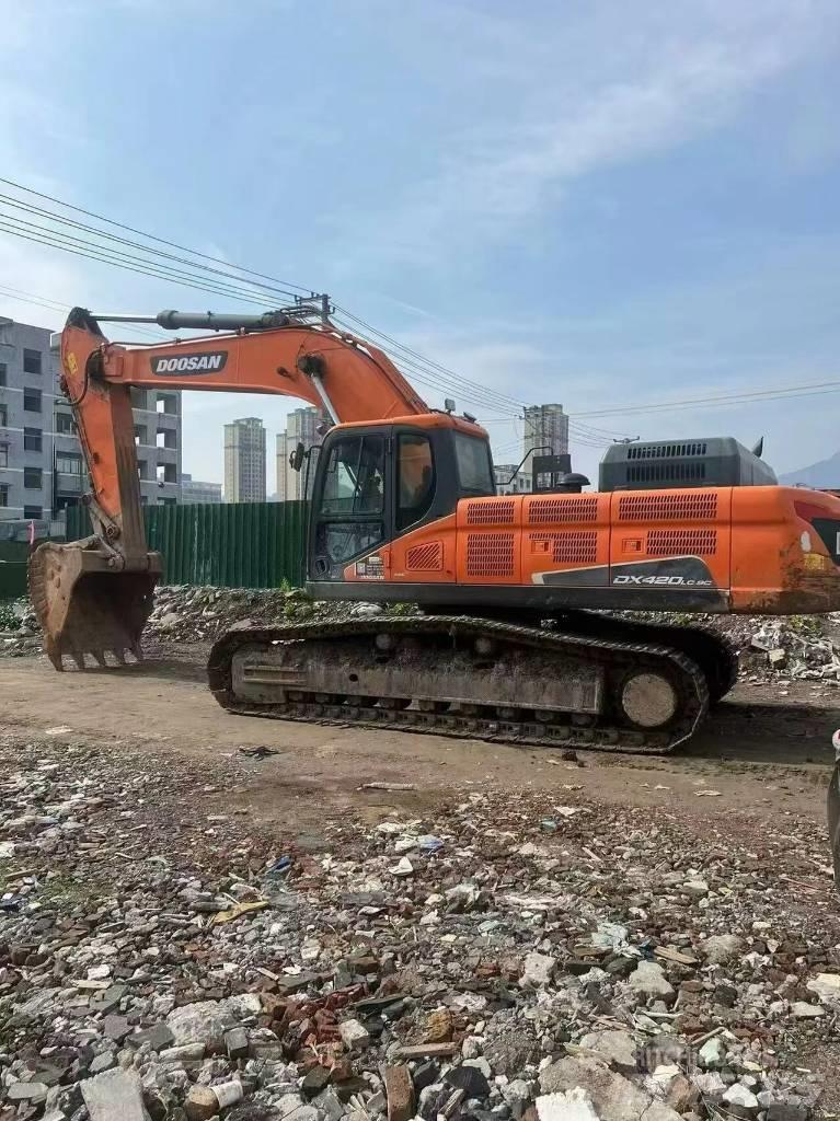 Doosan DX420LC Midi excavators  7t - 12t