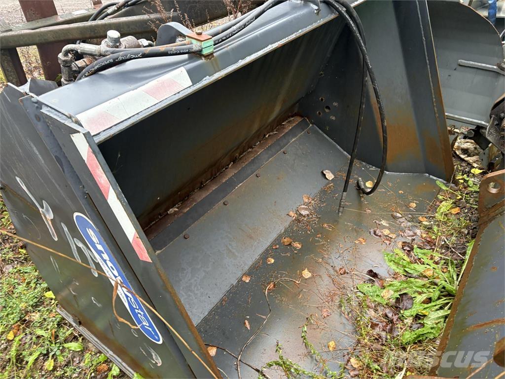 Snowstar HK700L Sand and salt spreaders