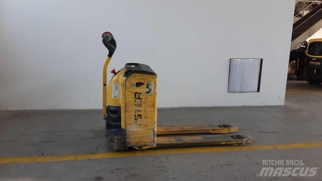 Hyster P2.0L Low lifter