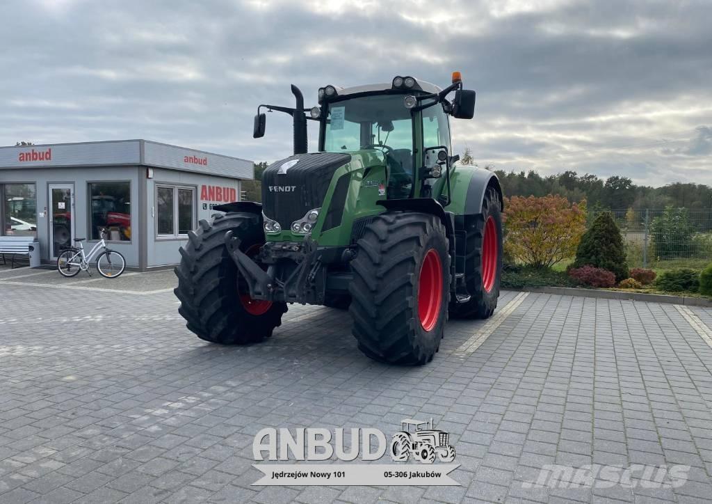 Fendt 826 Vario Tractors