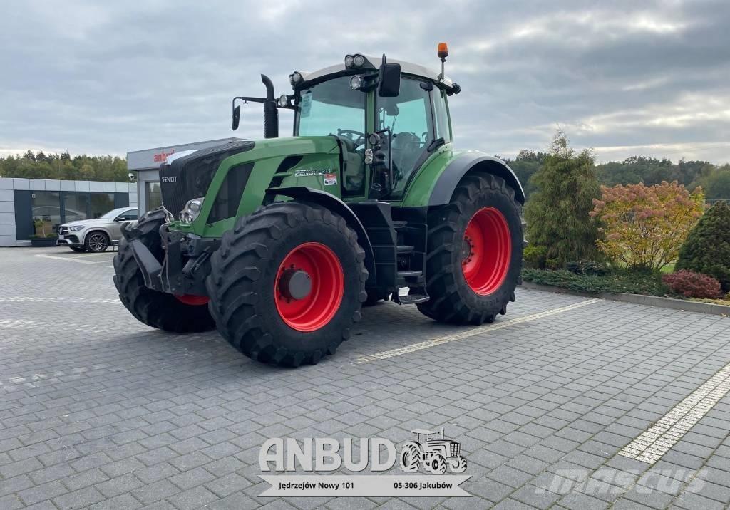 Fendt 826 Vario Tractors