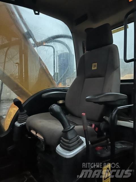 JCB JS 220 LC Crawler excavators