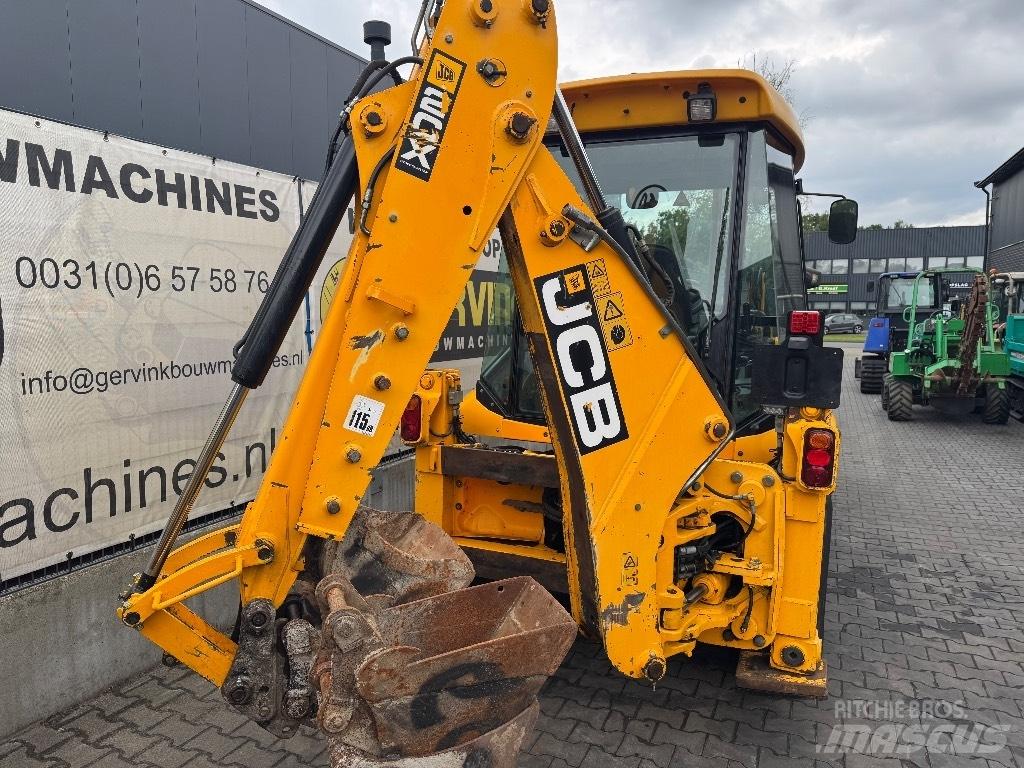 JCB 2 CX Backhoe loaders