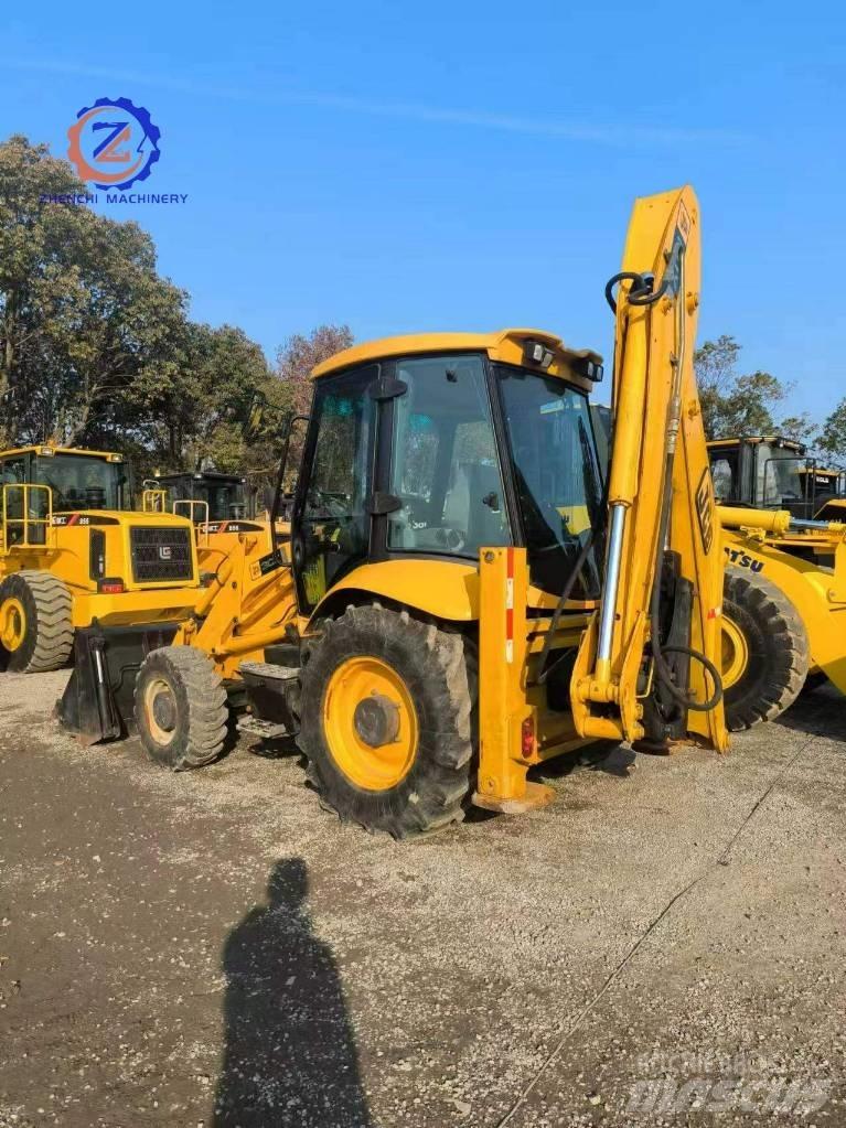 JCB 3 CX Backhoe loaders