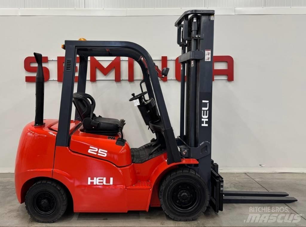 Heli 10052 - FD25G Diesel trucks