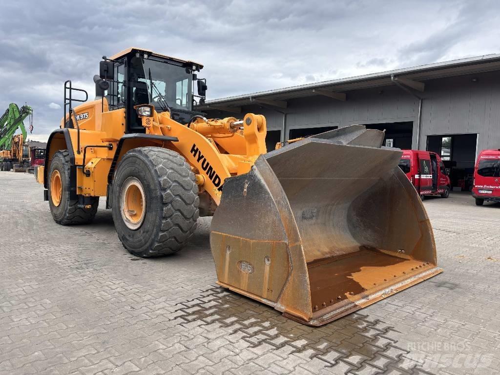 Hyundai HL 975 Wheel loaders