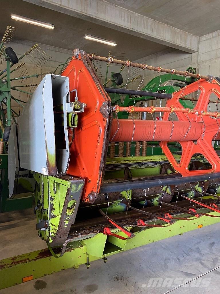 CLAAS Commandor 228 Combine harvesters
