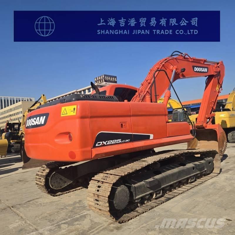 Doosan DX 225 Crawler excavators