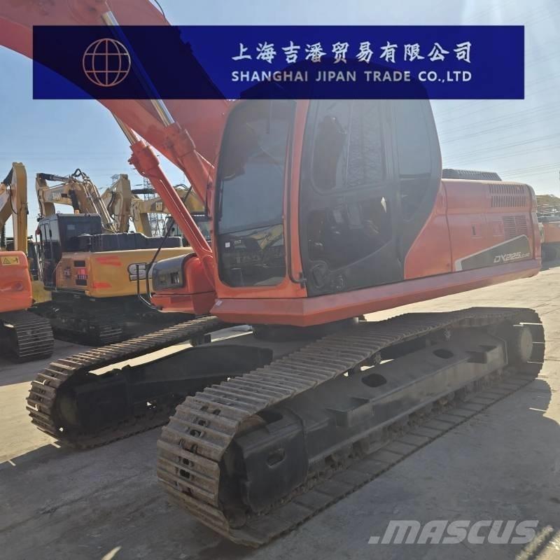 Doosan DX 225 Crawler excavators