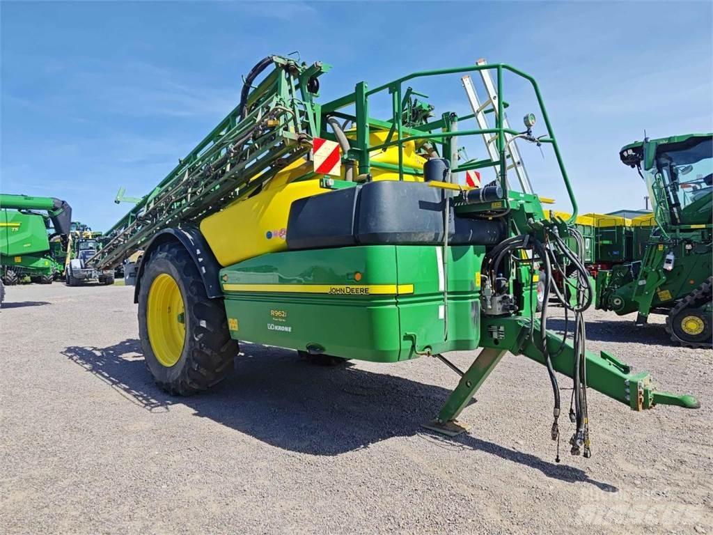 John Deere R962i Trailed sprayers