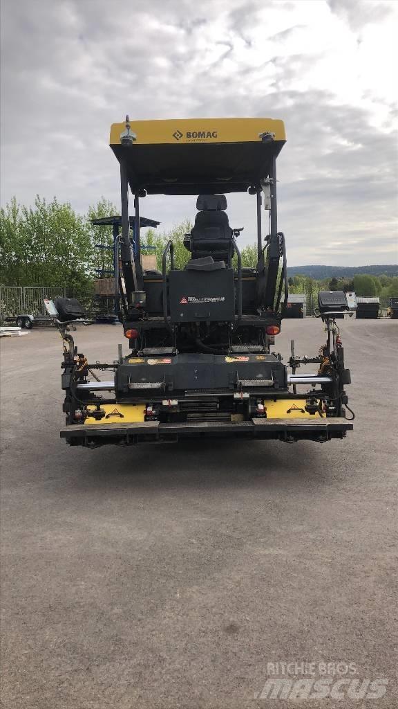 Bomag BF 300 P-2 Asphalt pavers