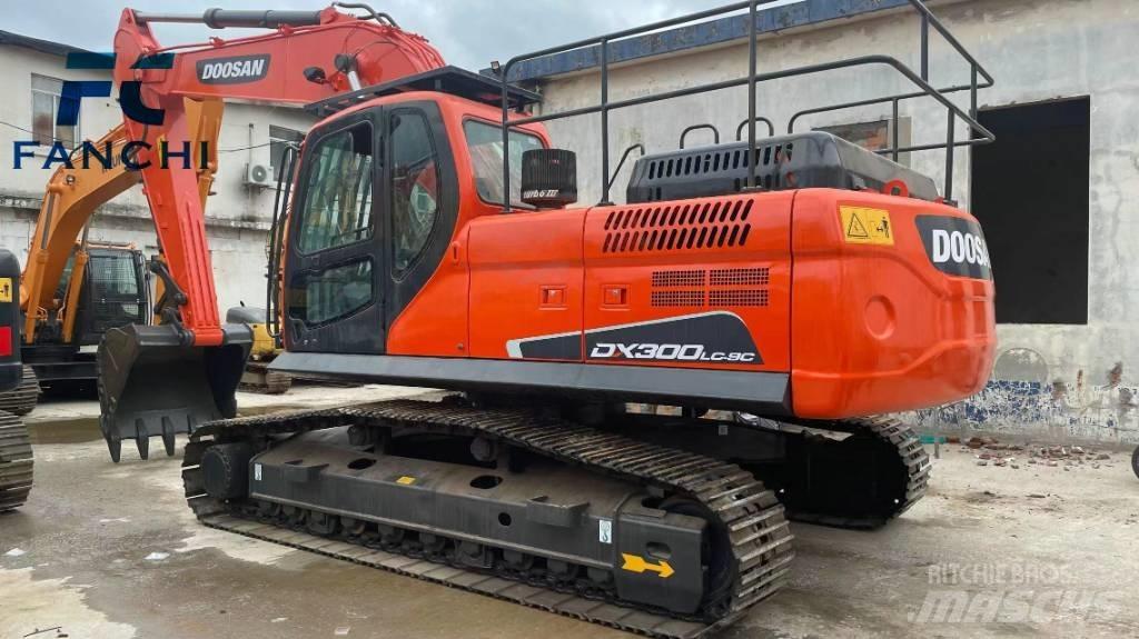 Doosan DX 300 LC Midi excavators  7t - 12t